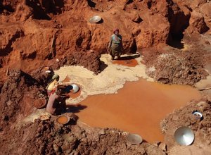 08-16-gef-mercury-gold-mining