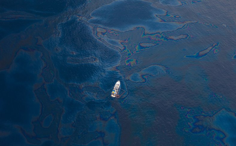 Deepwater_Horizon_Oil_Spill_-_Gulf_of_Mexico
