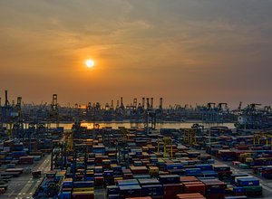 Trade container shipping